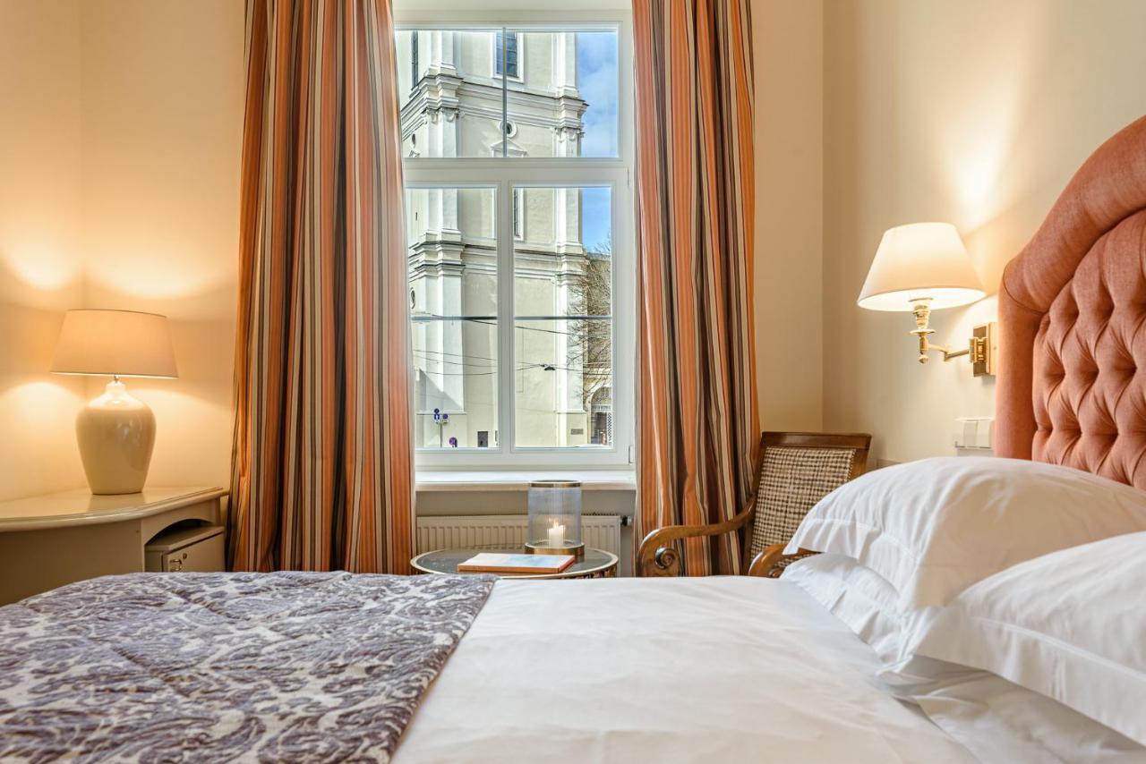 Narutis - Small Luxury Of The World