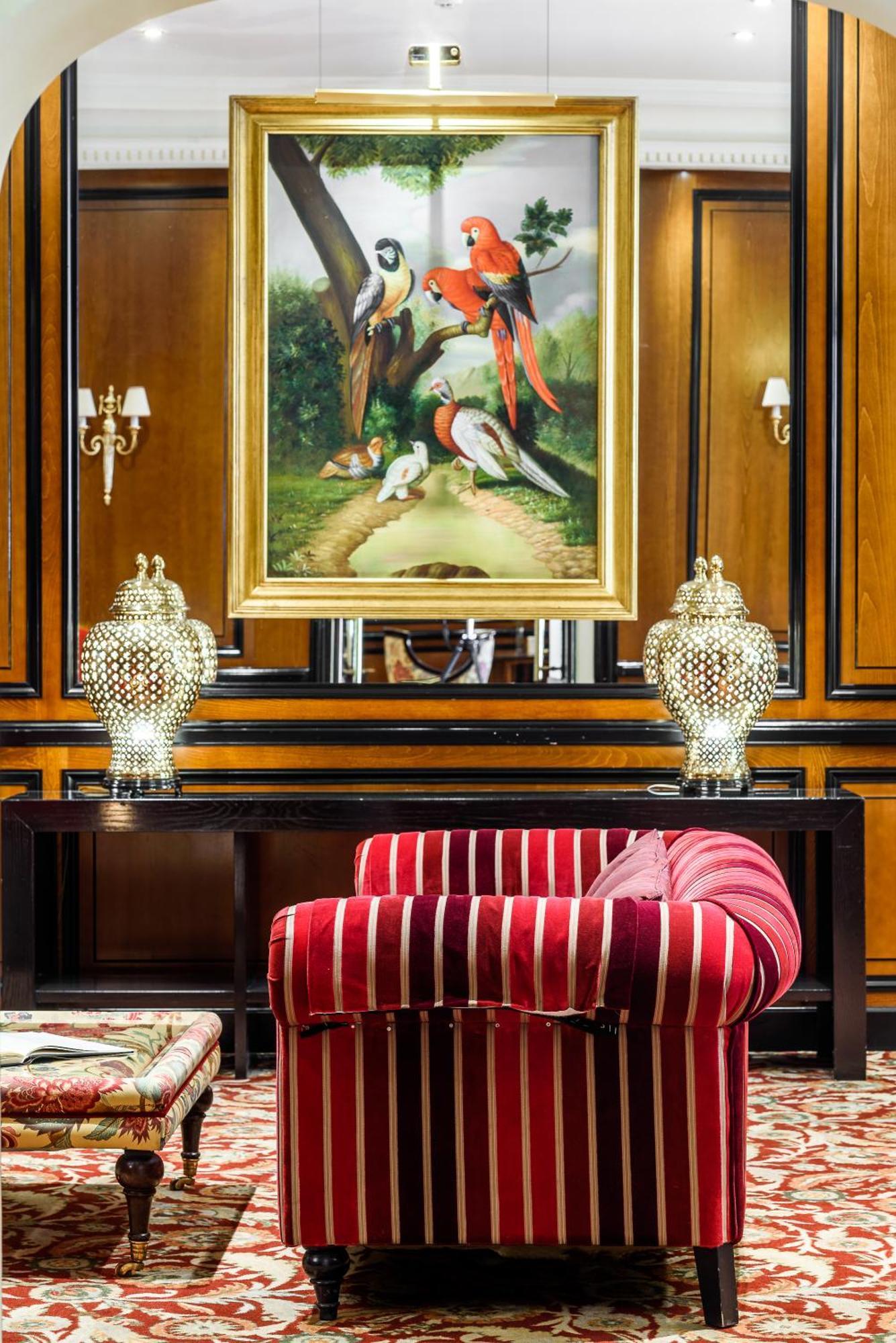 Narutis - Small Luxury Of The World Vilnius